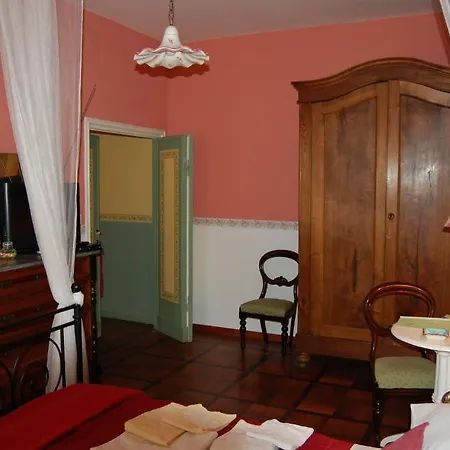 Casa A Bed & Breakfast 2*